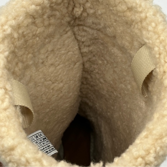 UGG Lace Up Boots. Size 10 - Picture 11 of 11